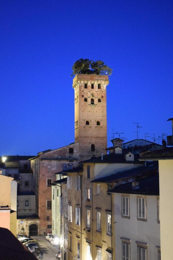 Al Carmine Apartments Towers View With Ac ルッカ エクステリア 写真